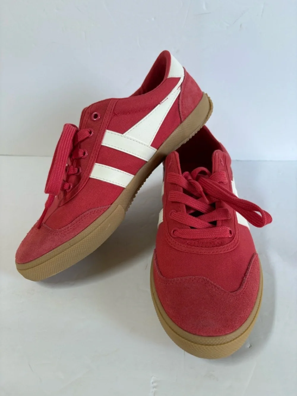 NWT Gola Badminton Court Sneakers Size 8 Women’s